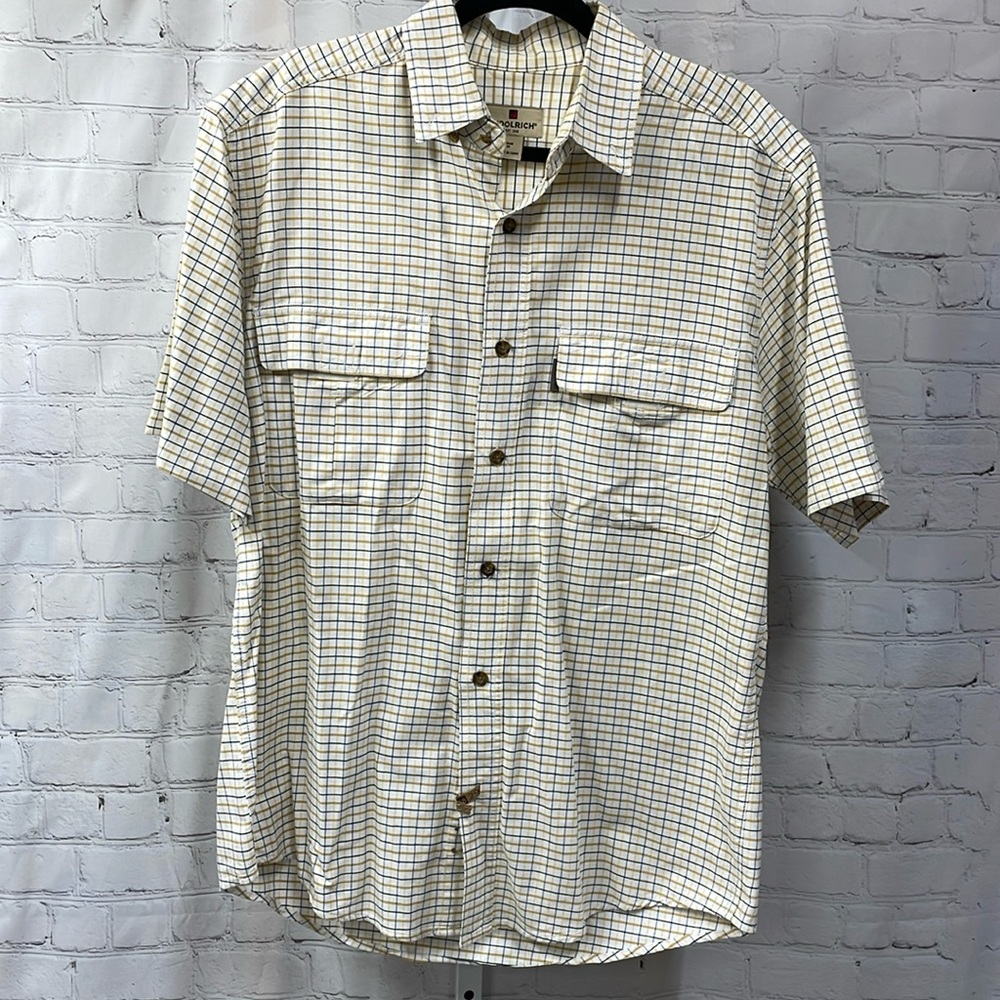 Woolrich plaid front pocket button up shirt sleeve medium shirt